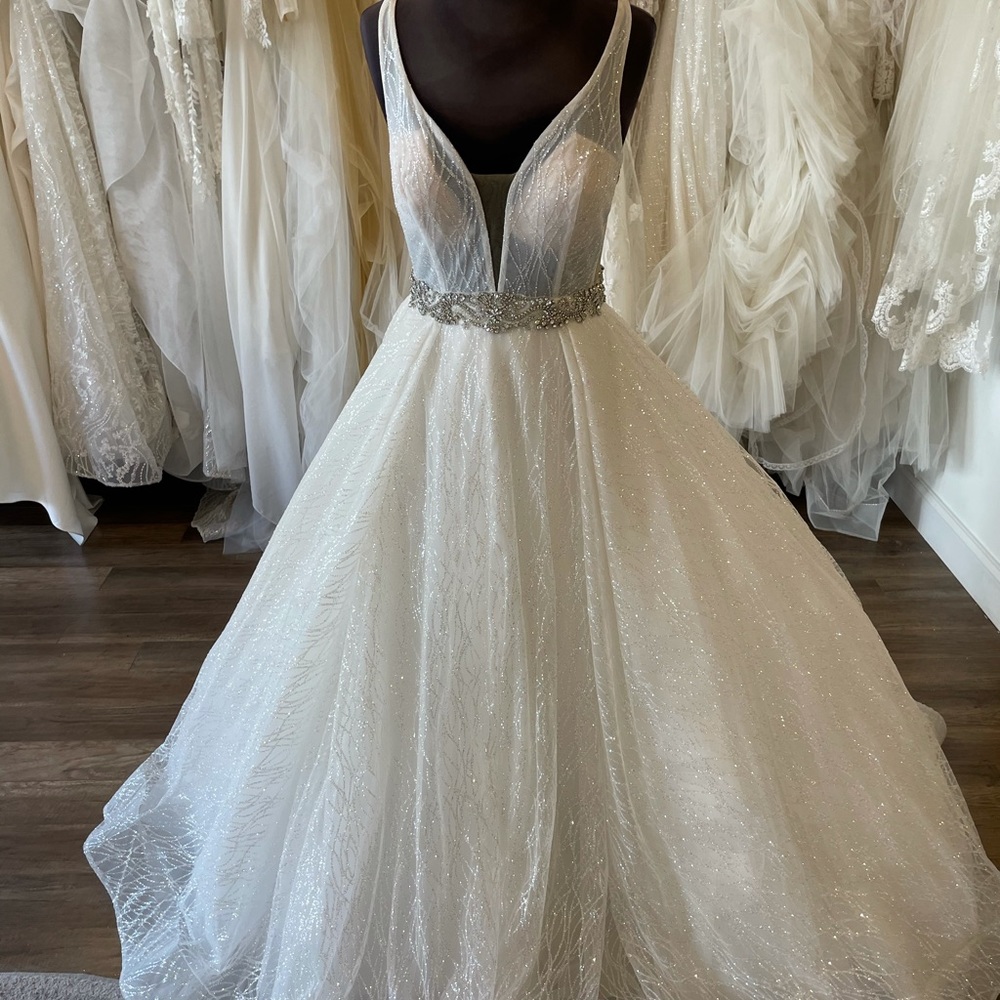 Calla Blanche 17244 Raine Style